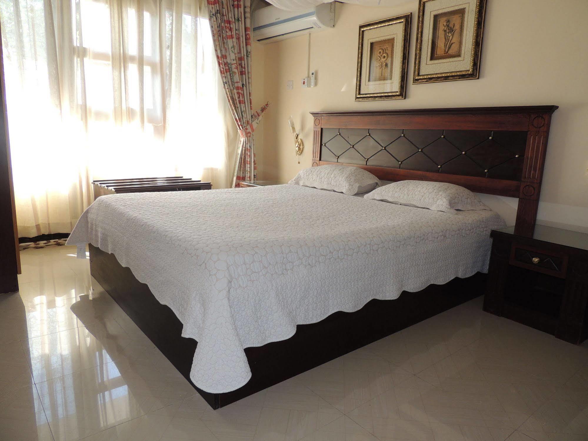 New Dodoma Hotel Экстерьер фото
