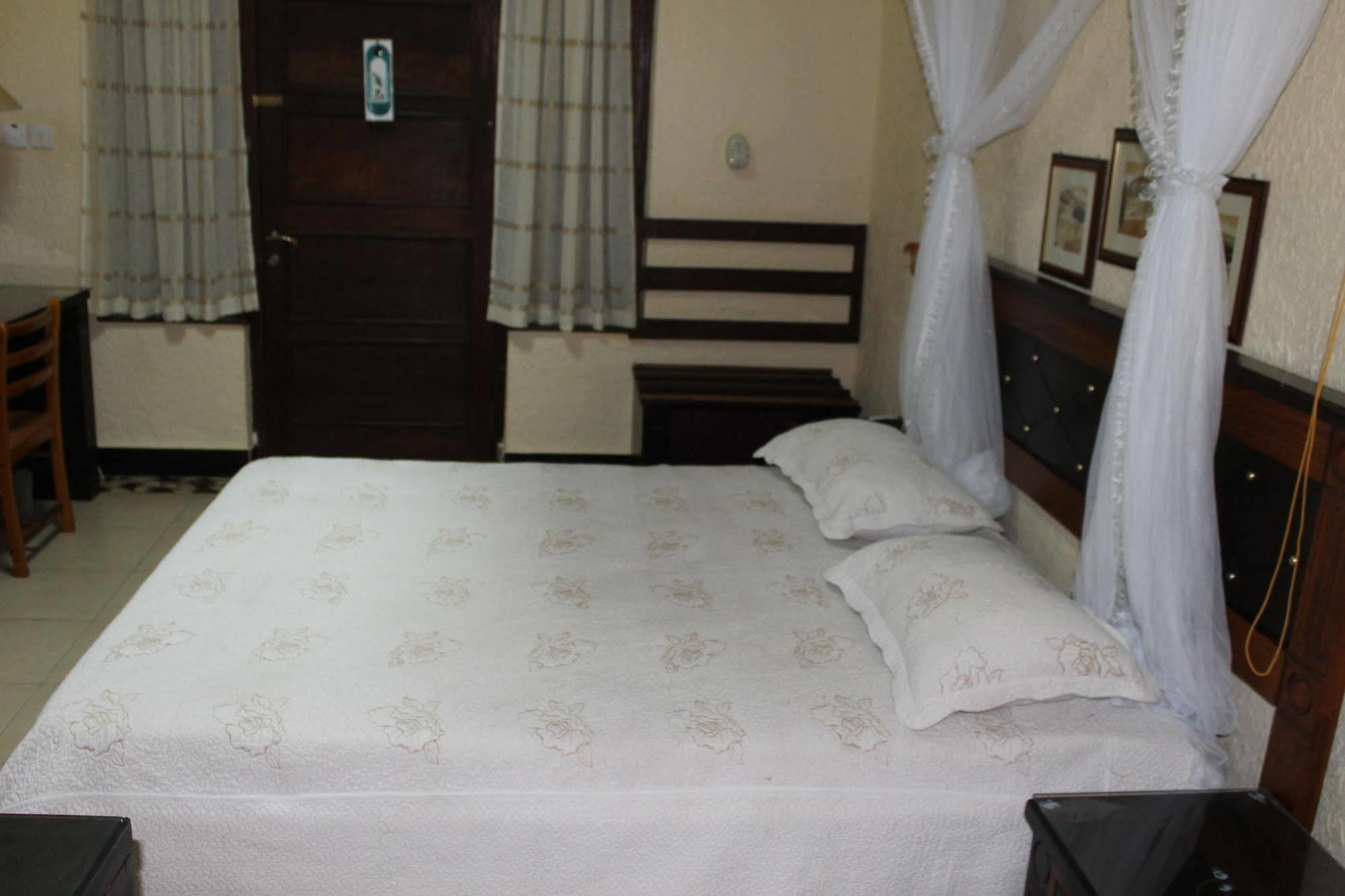 New Dodoma Hotel Экстерьер фото